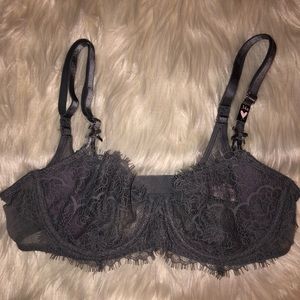 Victoria’s Secret Bra 34B